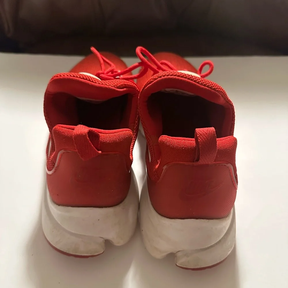 Nike Red Mesh Running Shoes with White Swoosh - Picture 4 of 5